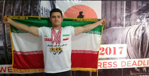 ساسان منصوريان دانشجوي دانشگاه سه مدال طلا  را در مسابقات قهرماني پاورليفتينگ جوانان  اروپا و آسيا کسب کرد 
