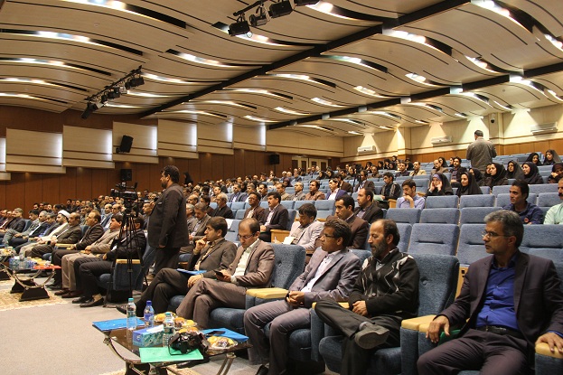برگزاري مراسم بزرگداشت روز جهاني خاک در دانشگاه