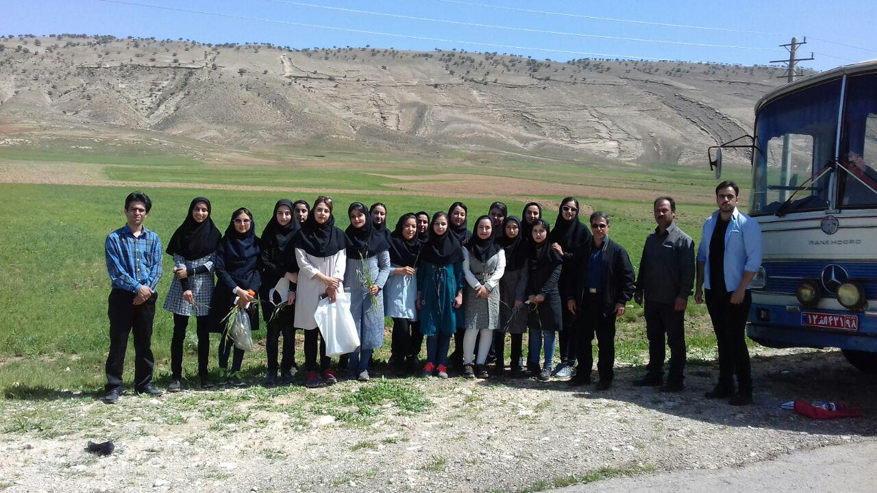 بازديد دانشجويان گياهپزشکي از مزارع سيروان