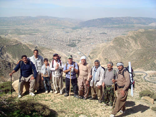 برگزاري اردوي کوهنوردي کارکنان دانشگاه  به مقصد گچان