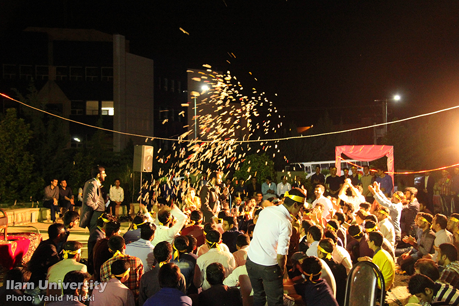 جشن ميلاد انوار کربلا در گلزار شهداي دانشگاه برگزار شد