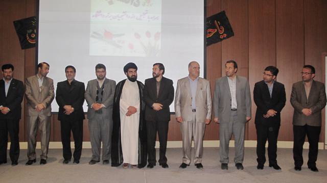 مراسم  بزرگداشت روز دانشجو با تجليل از دانشجويان برتر دانشگاه برگزار شد. 