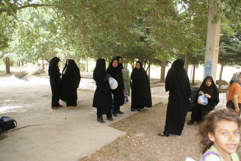 اردوي خواهران کارمند بسيجي به مقصد خوران ايوان