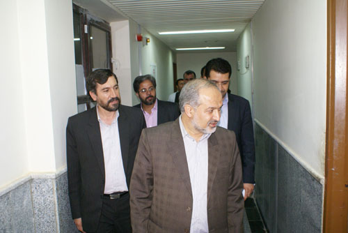 بازديد سر زده استاندار ايلام از خوابگاه هاي دانشجويي دانشگاه 