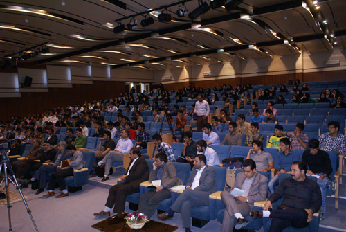 برگزاري جلسه سخنراني مهندس باهنر در دانشگاه
