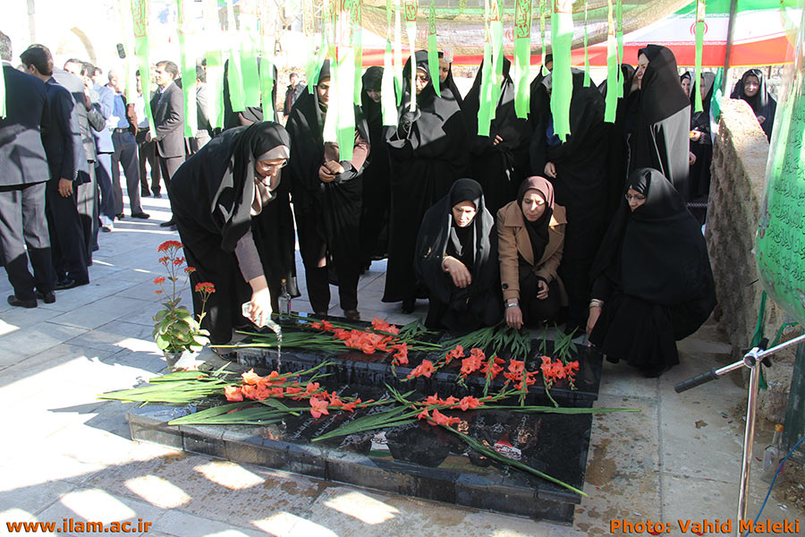 آقاي دکتر علي اکبري :کارنامه دانشگاهيان درتحقق نظام مقدس اسلامي وحفظ  وحراست ازآرمانهاي انقلاب اسلامي درخشان است.