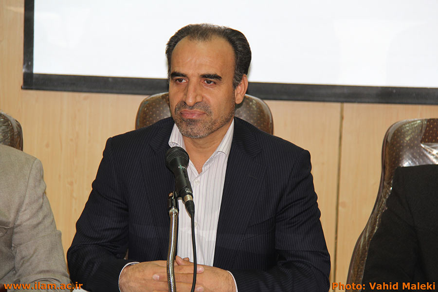 نشست هيأت رئيسه دانشگاه با اعضاء هيأت علمي دانشکده ادبيات و علوم انساني