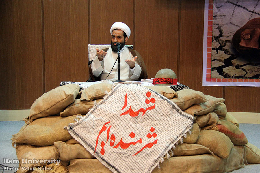 يادواره شهدا در دانشگاه + عکس