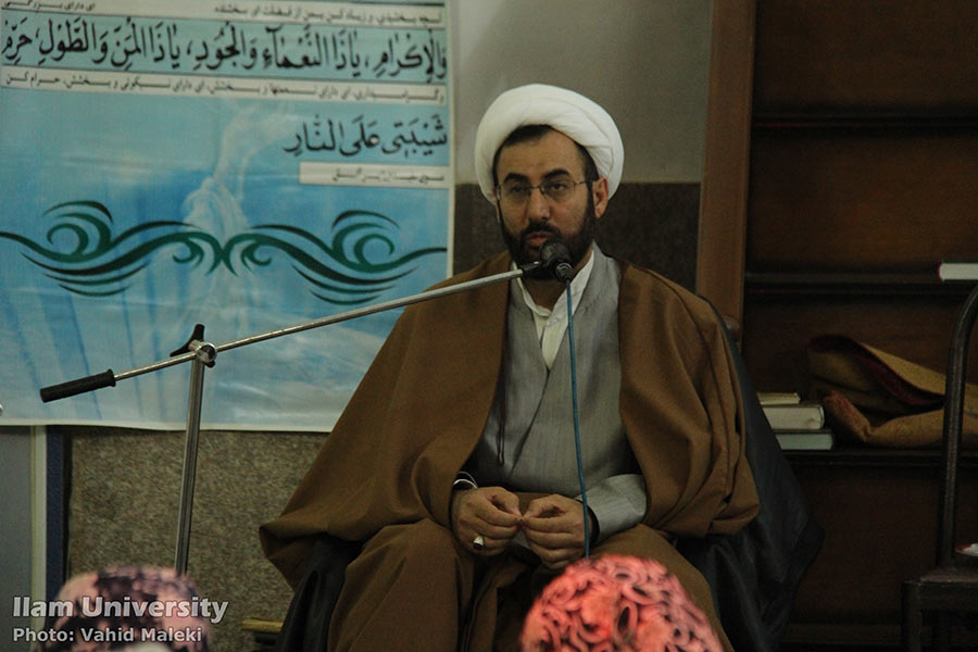 دکتر مهدي اکبرنژاد: لزوم بازخواني ابعاد شخصيتي امام‌خميني(ره) براي نسل جوان 