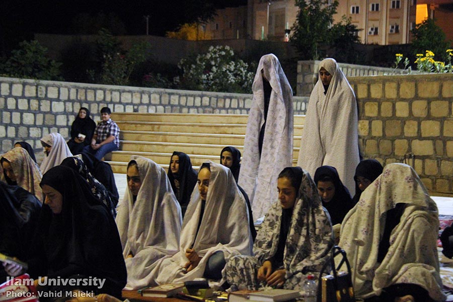 مراسم احياي شب 21 ماه مبارک رمضان در دانشگاه برگزار شد