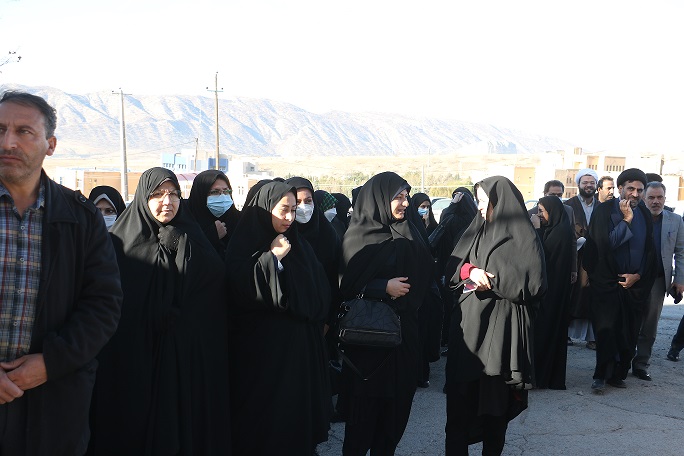 برگزاري مراسم تدفين شهيد گمنام در دانشگاه فرهنگيان با حضور جامعه دانشگاهي دانشگاه ايلام