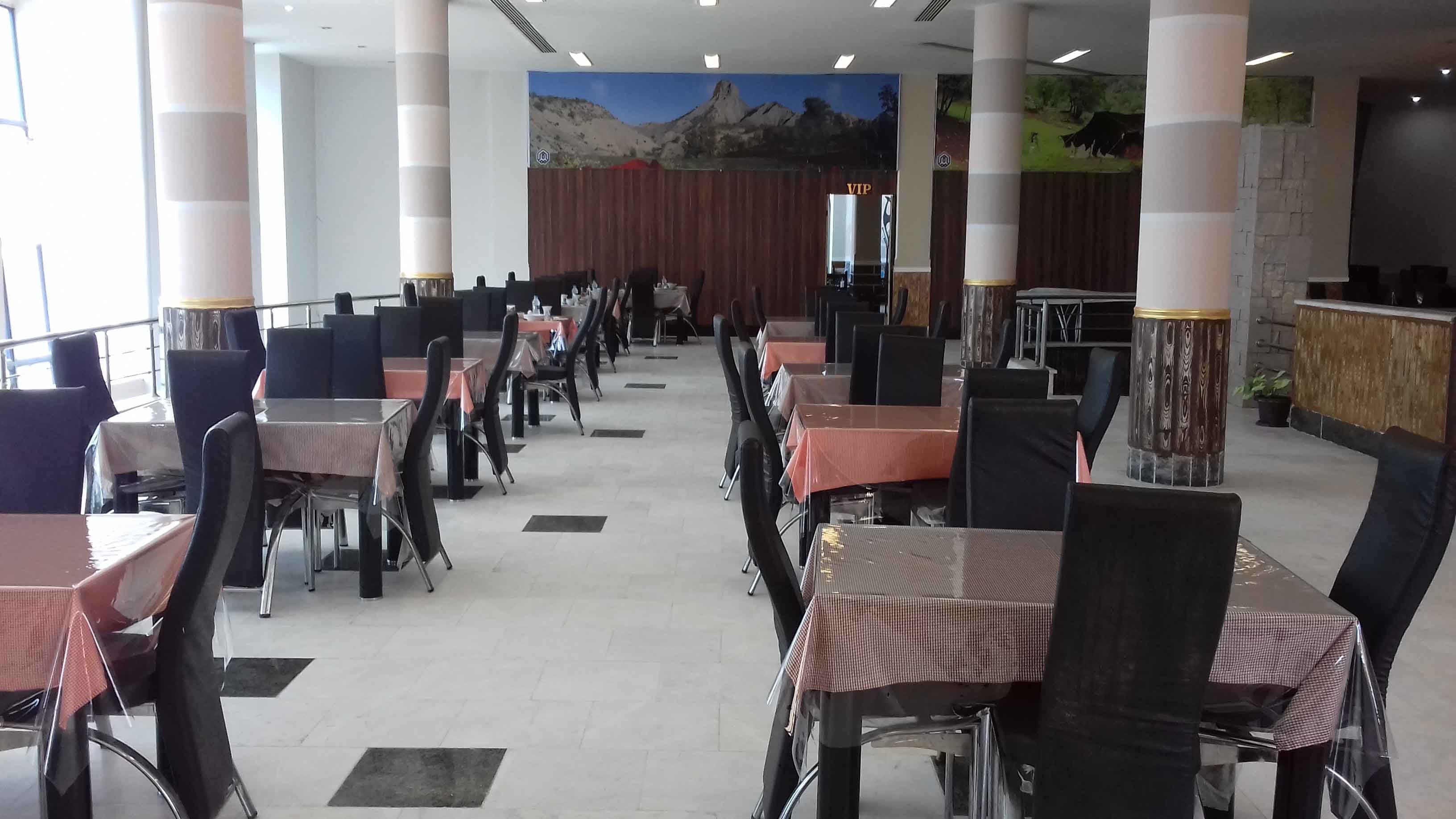 راه اندازي رستوران مکمل دانشجويي ارغوان و بازسازي سلف سرويس دانشجويي دانشگاه 