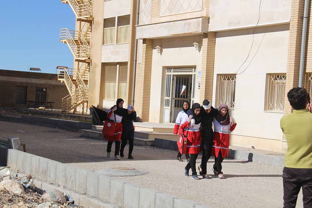 مانور زلزله در پرديس خوابگاهي دختران اجرا شد