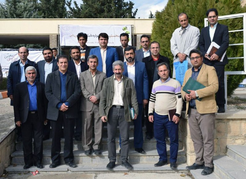 نشست معاون فرهنگي و اجتماعي دانشگاه  و  اساتيد مشاور انجمن هاي علمي دانشجويي برگزار گرديد