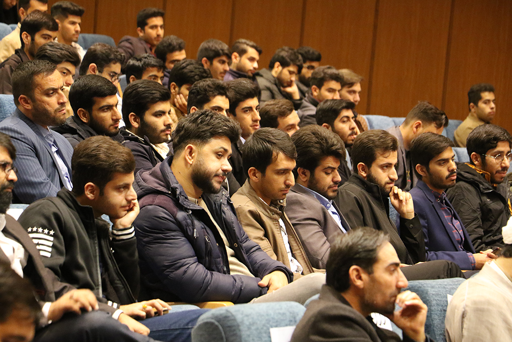 سخنراني حجت الاسلام مصلحي با موضوع پرونده نفوذ در جمهوري اسلامي در دانشگاه ايلام برگزار گرديد