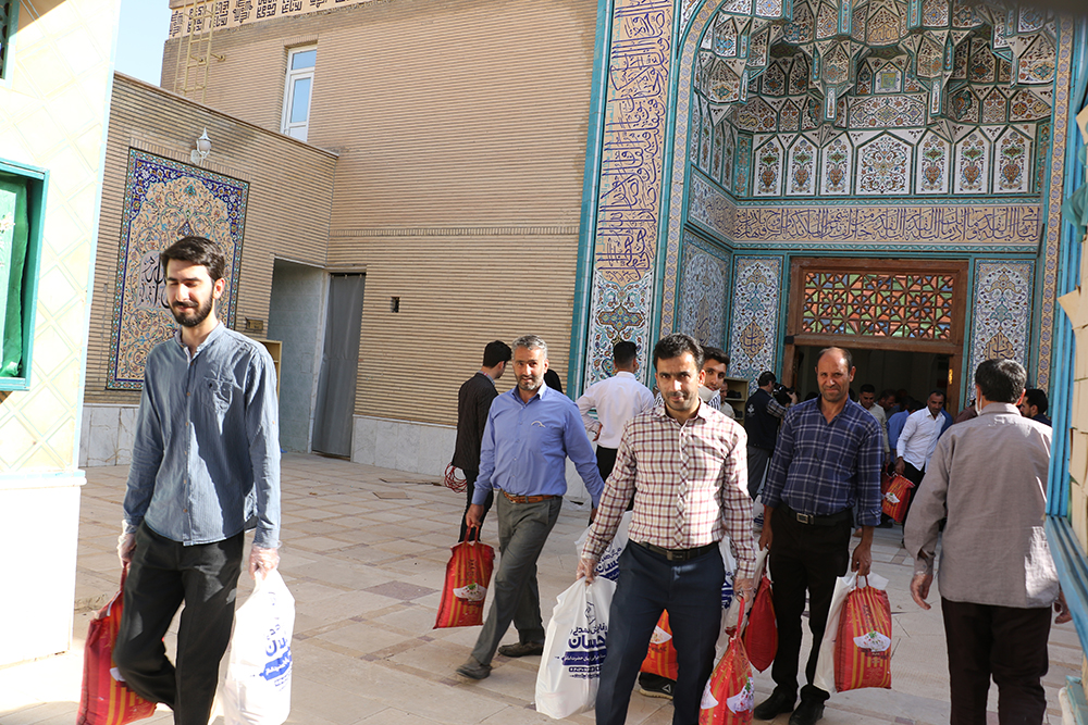 در راستاي کمک به محرومان استان؛ همايش نيکوکاري احسان در دانشگاه ايلام برگزار گرديد