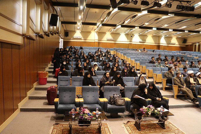 اعزام 144 دانشجوي دانشگاه هاي استان ايلام به شهر مقدس قم در قالب طرح حاميم