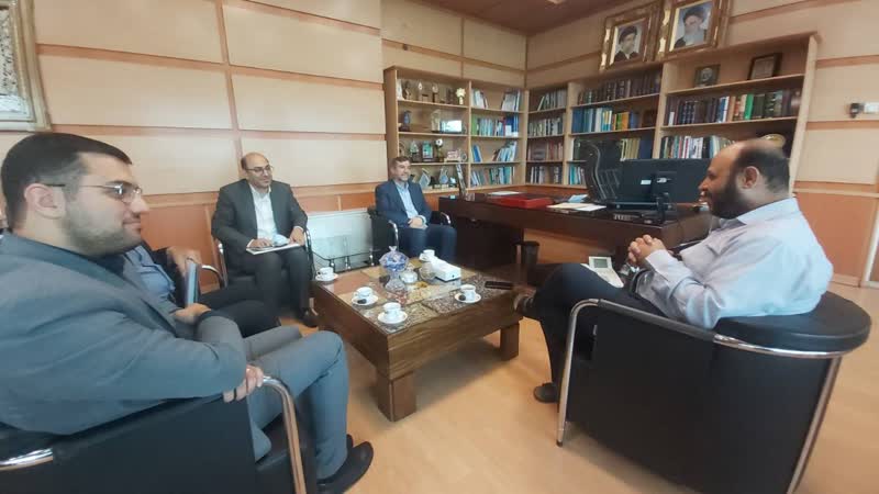 ديدار رئيس دانشگاه ايلام و معاون تعاون وزارت کار، تعاون و رفاه اجتماعي