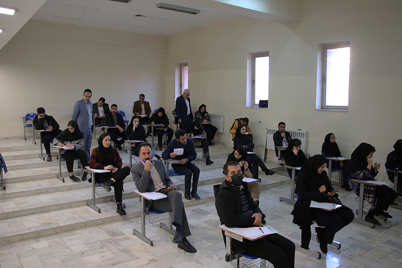بازديد معاون آموزش و تحصيلات تکميلي دانشگاه ايلام از روند برگزاري امتحانات پايان ترم نيم‌سال اول سال تحصيلي 1404-1403