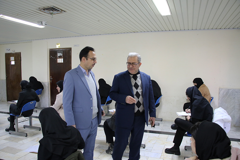 بازديد معاون آموزش و تحصيلات تکميلي دانشگاه ايلام از روند برگزاري امتحانات پايان ترم نيم‌سال اول سال تحصيلي 1404-1403