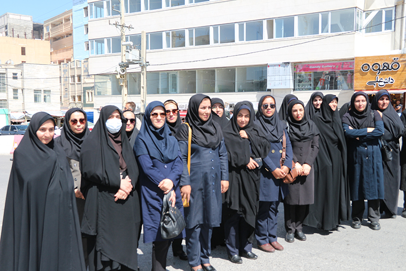 حضور اساتيد و کارکنان دانشگاه ايلام در اجتماع حمايت از پاسخ شجاعانه و سنگين سپاه پاسداران در حمله به رژيم صهيونيستي