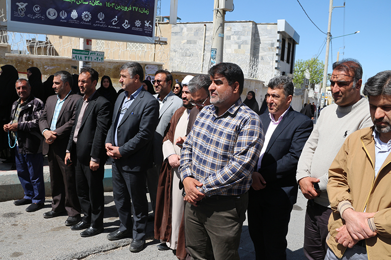 حضور اساتيد و کارکنان دانشگاه ايلام در اجتماع حمايت از پاسخ شجاعانه و سنگين سپاه پاسداران در حمله به رژيم صهيونيستي