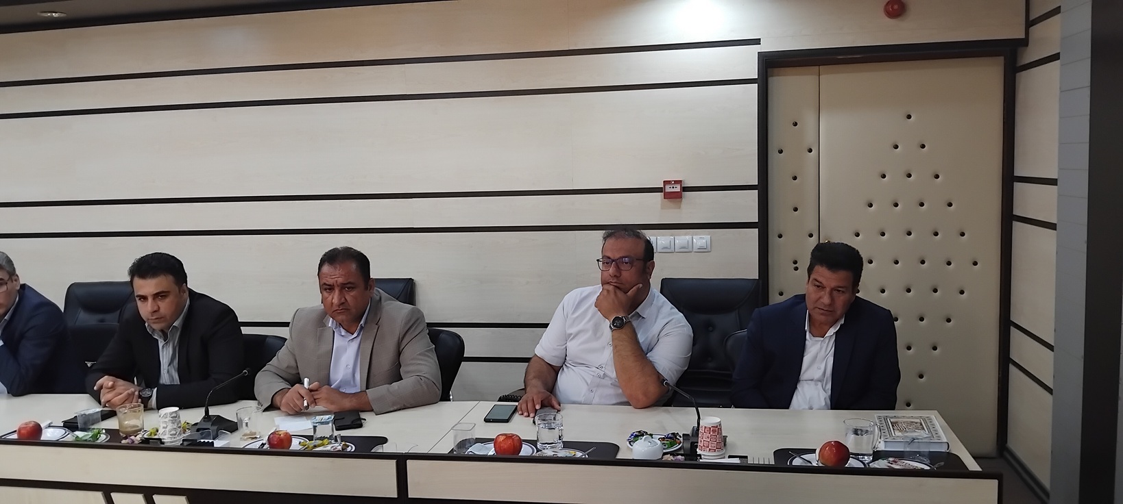 برگزاري نشست هم‌انديشي رئيس دانشگاه ايلام و مديرکل منابع و آبخيزادري استان ايلام