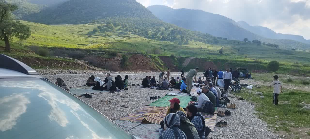 برگزاري اردوي کوهنوردي کارکنان و اعضاي هيئت علمي دانشگاه ايلام به مقصد آبشار زيباي نگل