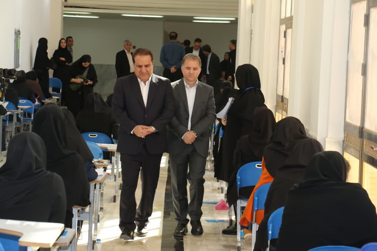  بازديد استاندار ايلام از روند برگزاري آزمون سراسري در دانشگاه ايلام