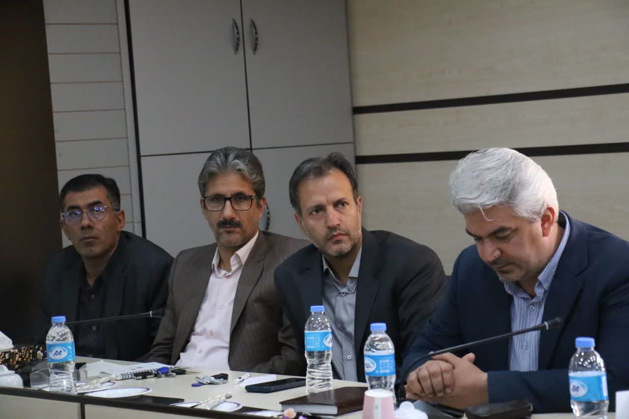 برگزاري نشست هم‌انديشي رئيس و اساتيد دانشگاه ايلام و سرپرست شهرداري ايلام