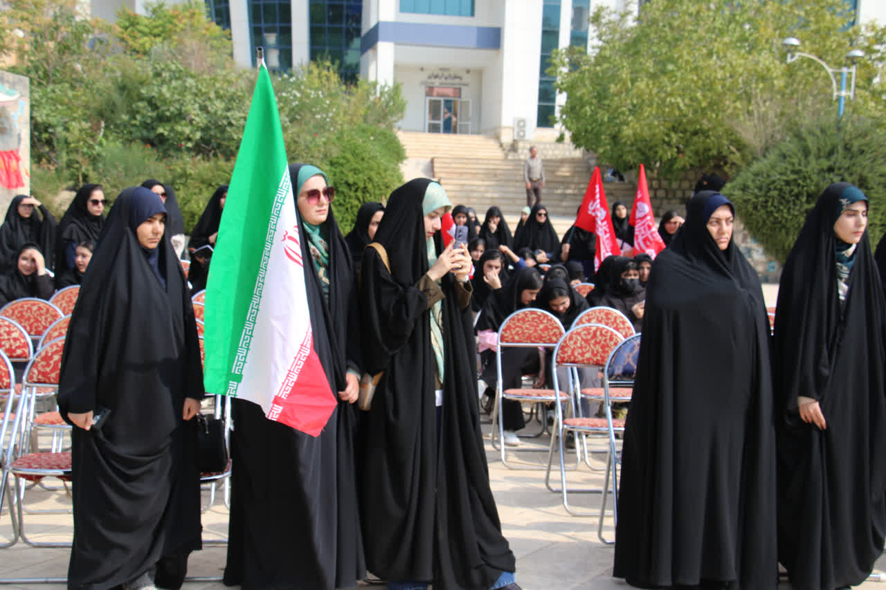 برگزاري اجتماع جوانان و دانشجويان جان فداي استان در دانشگاه ايلام