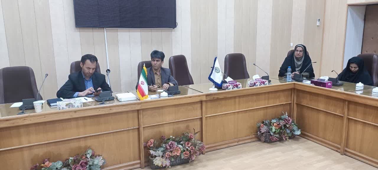 برگزاري جلسه مدير امور دانشجويي دانشگاه ايلام با  کمک سرپرستان و شهرداران خوابگاههاي دانشجويي