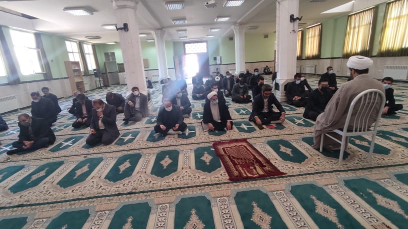 برگزاري مراسم شهادت امام موسي کاظم در مسجد دانشگاه ايلام با سخنراني حاج اقا مهدوي راد