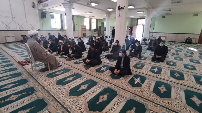 برگزاري مراسم شهادت امام موسي کاظم در مسجد دانشگاه ايلام با سخنراني حاج اقا مهدوي راد