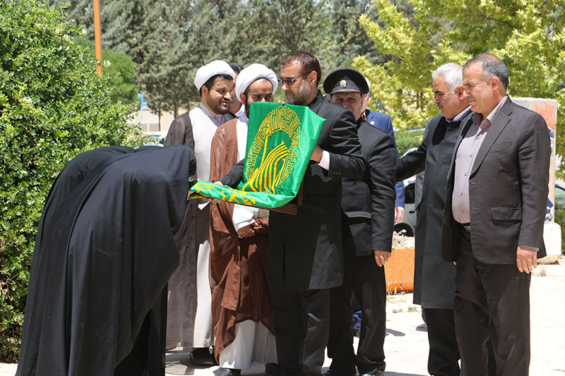  برگزاري مراسم ميلاد امام رضا با حضور خادمين حرم مطهر در مسجد الغدير دانشگاه 