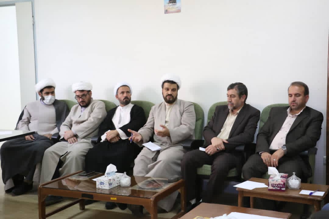 برگزاري جلسه شوراي راهبردي دفاتر نهاد با موضوع طرح حاميم با حضور مسئولين دفاتر نهاد و دانشگاه‌ها